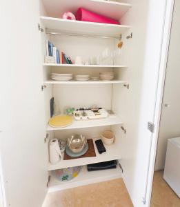 Knihovna v apartmánu