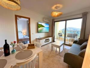 TV a/nebo společenská místnost v ubytování SkyVilla Benidorm Sea Sky & Relax