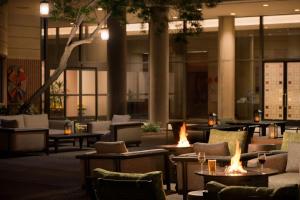 Predel za sedenje v nastanitvi DoubleTree Suites by Hilton Phoenix