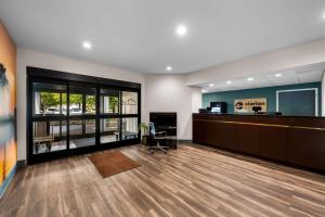 Fotografie z fotogalerie ubytování Clarion Pointe Apex - Holly Springs v destinaci Apex