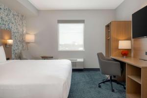 Postel nebo postele na pokoji v ubytování Quality Inn & Suites Prescott