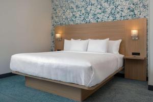 Postel nebo postele na pokoji v ubytování Quality Inn & Suites Prescott