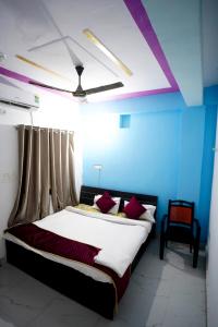 Postel nebo postele na pokoji v ubytování The Meraki Inn