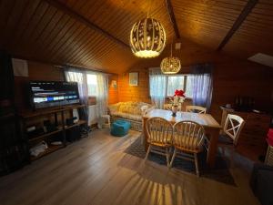 Fotografie z fotogalerie ubytování Holiday House with beautiful scenery near Göta Kanal v destinaci Undenäs + 66 fotografií