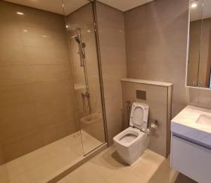 Koupelna v ubytování SUNRISE HOMES - New Luxury Flat next to Dubai Mall & Fountains