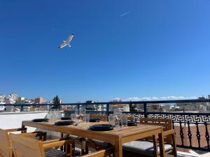 Balkón nebo terasa v ubytování Maisonette with Stunning Terrace & Private Garage - By Solstad