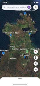 uno schermo di cellulare con una mappa di un'isola di Kinnoull House near Stornoway Hot-Tub Sauna Pet Friendly a Garrabost