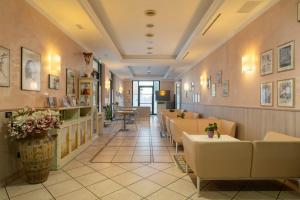 Гостиная зона в Hotel Mondial