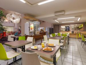 Istumisnurk majutusasutuses B&B HOTEL Aurillac Le Lioran