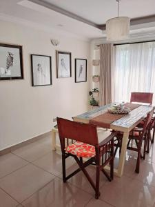 Posezení v ubytování POPSY HOMES NAKURU CBD