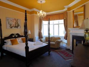 Postel nebo postele na pokoji v ubytování Manor House, Cromer - Keys Holiday Cottages
