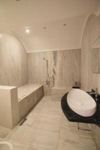 Koupelna v ubytování Maison d'Appartements Vue Mer - Luxe Tangeroi & Confort Européen