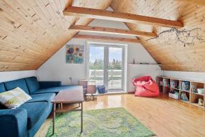 Gallery image of Lovely Holiday Home With 2 Bathrooms, Close To The North Sea in Lild Strand