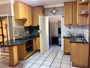 Cucina o angolo cottura di 46 Welgevonden in Dinokeng