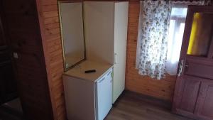 Η κουζίνα ή μικρή κουζίνα στο YUvarlakçay Pınar Bungalow Otel