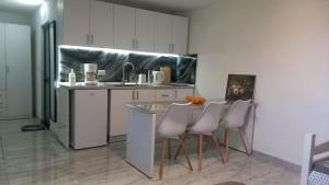 תמונה מהגלריה של Tiny house בשקודר