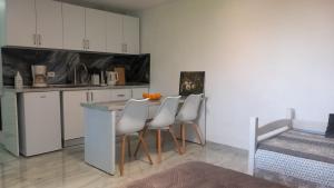 תמונה מהגלריה של Tiny house בשקודר