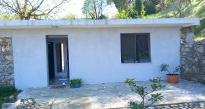 תמונה מהגלריה של Tiny house בשקודר