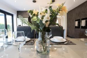 Ảnh trong thư viện ảnh của Stalybridge Sanctuary - Luxe Hot Tub Retreat ở Stalybridge