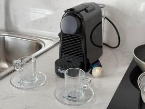 Принадлежности для чая и кофе в Andry's Slow Living in the heart of Lefkada by 8essentially +44 фотографии