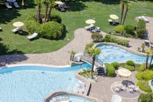 Bazén v ubytování Galzignano Resort Terme & Golf - Hotel Majestic nebo v jeho okolí