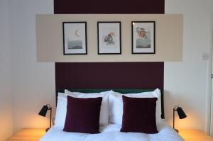 Postel nebo postele na pokoji v ubytování Spacious 4-Bedroom Home Near University of Hull