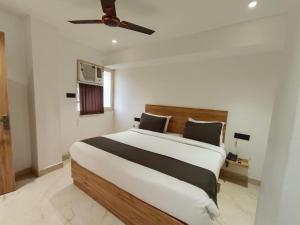 Postel nebo postele na pokoji v ubytování Hotel Star City Delhi -Free Airport Pickup