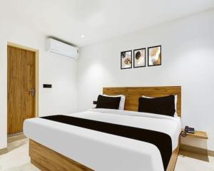 Postel nebo postele na pokoji v ubytování Hotel Star City Delhi -Free Airport Pickup
