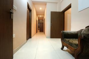 Posezení v ubytování Hotel Lemonwood Suites - Noida Sector 104