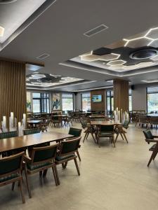 Restaurace v ubytování Hotel Fusha E Gjese