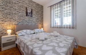 Posteľ alebo postele v izbe v ubytovaní Pet Friendly Home In Pridraga With Wifi