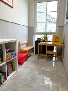 Knihovna v apartmánu