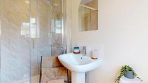 Ένα μπάνιο στο Trillo Lodge +4 φωτογραφίες