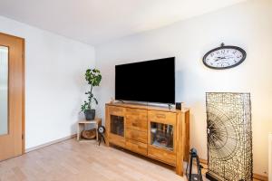 TV a/nebo společenská místnost v ubytování Gohrischblick