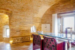 Foto dalla galleria di Medieval Tower With Views Of Sibillini Mountains a Magliano di Tenna