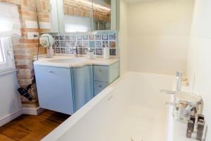 Bagno di Medieval Tower With Views Of Sibillini Mountains