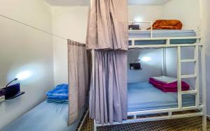 Uma cama ou camas num quarto em Tangiers Hostel