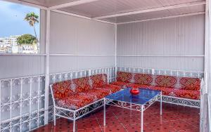 Uma área de estar em Tangiers Hostel
