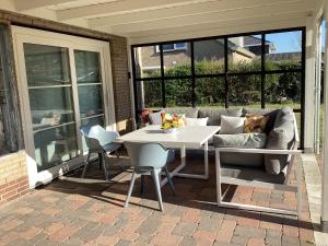 En balkon eller terrasse på bb-oostkapelle vakantiewoning Iris