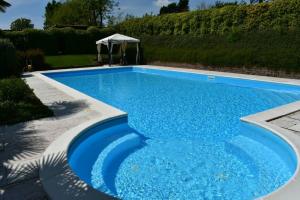 Πισίνα στο ή κοντά στο Casa Rondinella By Case al Lago +7 φωτογραφίες