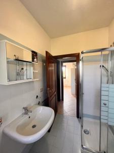 A bathroom at Casa La Cinta