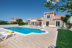Πισίνα στο ή κοντά στο Green Villa