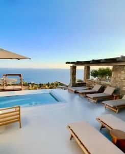Bazén v ubytování HOTIDAY Room Collection - Mykonos Fanari nebo v jeho okolí
