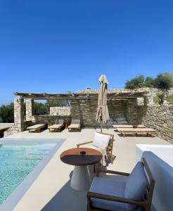 Bazén v ubytování HOTIDAY Room Collection - Mykonos Fanari nebo v jeho okolí + 29 fotografií