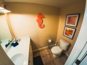 Ванная комната в Beach Condo at the Shores of Panama Condos - Unit 918