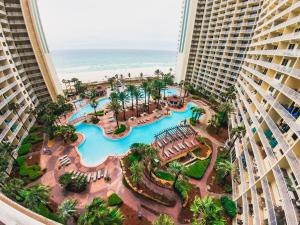 Бассейн в Beach Condo at the Shores of Panama Condos - Unit 918 или поблизости