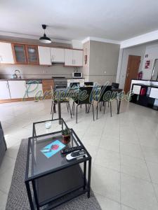 Kuchyň nebo kuchyňský kout v ubytování Appartement 2 chambre à 500m de la plage