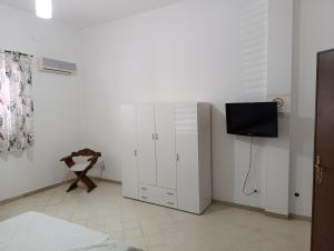 Μια τηλεόραση ή/και κέντρο ψυχαγωγίας στο casa colombo
