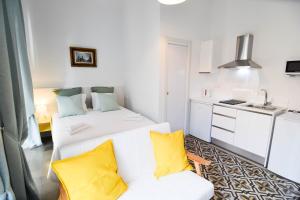 Kuchnia lub aneks kuchenny w obiekcie Letmalaga Soho Apartments