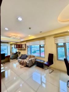 Imagem da galeria de Metro Luxe Stay Near DOJ Embassy and St Lukes em Manilla